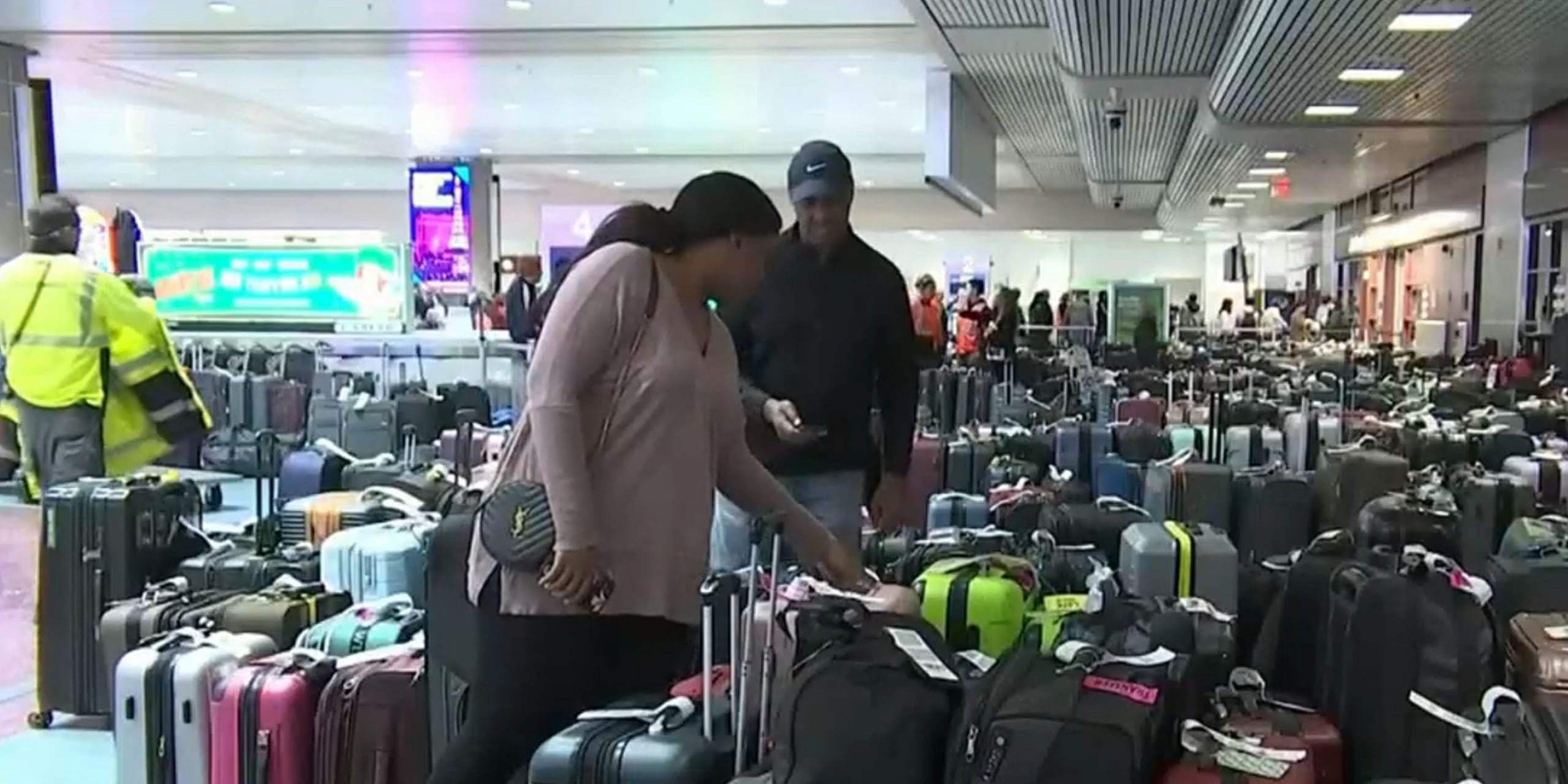 What To Do If An Airline Misplaces Your Luggage While You re Traveling 